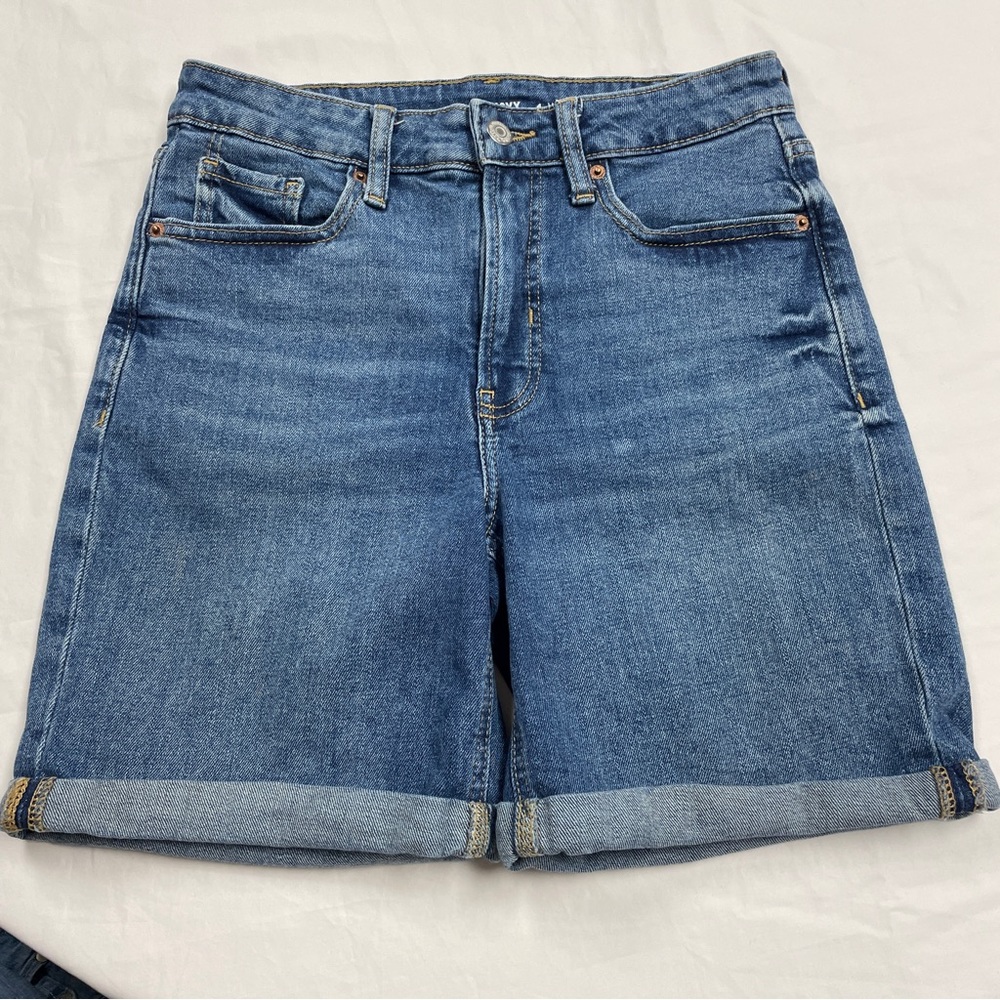 Old Navy ladies high rise shorts size 4